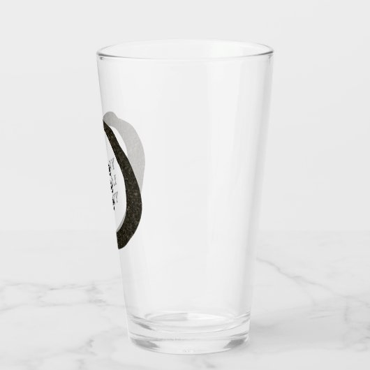 Eenvoudig minimaal elegant dankzij elegant aangepa glas (Links)