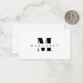 Eenvoudig minimalistisch modern zwart monogram notitiekaartje (Voorkant / Achterkant in situ)