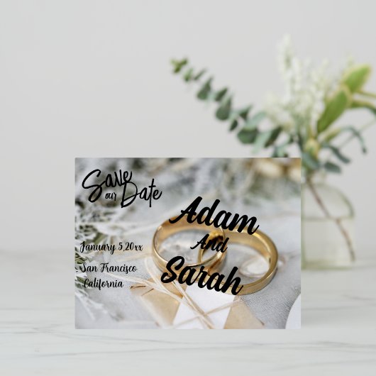 Eenvoudig Modern Script Bruiloft Bewaar onze Datum Folie Feestdagen Briefkaart (Staand Voorkant)