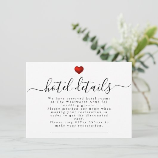 Eenvoudig moderne Rode Heart Weddenschap Informatiekaartje (Staand voorkant)