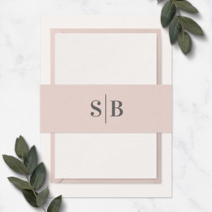 Eenvoudig Monogram Licht Blush Pink Weddenschap Uitnodigingen Wikkel