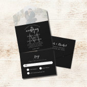 Eenvoudig Monogram zwart-wit fotohuwelijk All In One Uitnodiging