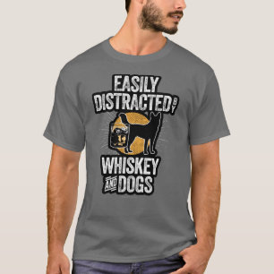 Eenvoudig verstoord door Whiskey en Dogs T-Shirt