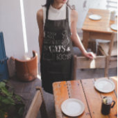 Eenvoudig verstoorde kratten en boeken schort