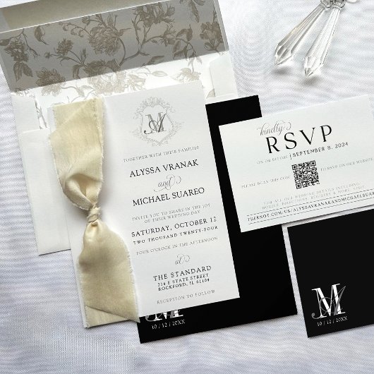 Eenvoudig zwart-wit monogram bruiloft QR RSVP Informatiekaartje