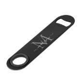 Eenvoudig zwart-wit monogram Girly Elegant Script Speed Flessenopener (Voorkant Gekanteld)