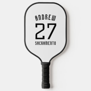 Eenvoudig zwart-wit sportnummer pickleball paddle