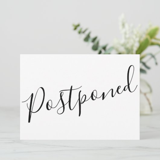 Eenvoudig zwart-wit Uitgesteld Elegant Script Save The Date (Staand voorkant)