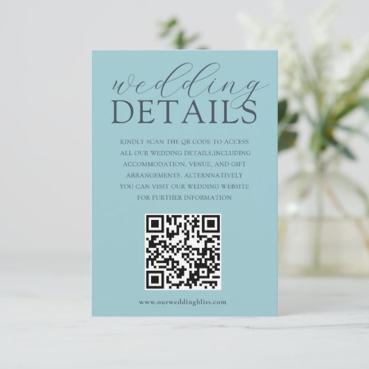 Eenvoudige Blauwe QR Code Trouwdetails Informatiekaartje (Staand voorkant)