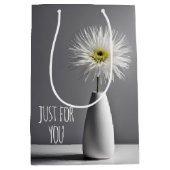 Eenvoudige bloem in vaas medium cadeauzakje (Voorkant)