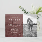 Eenvoudige bordeaux elegante moderne foto bruiloft kaart (Staand voorkant)