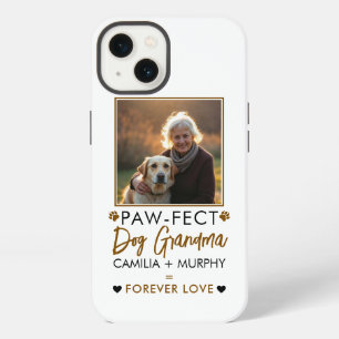 Eenvoudige bruine en zwarte tekst Hond Oma Foto iPhone 13 Hoesje