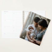 Eenvoudige Chic Custom Naam en Foto 2025 Planner (Display)