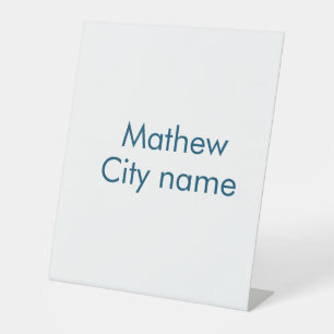 eenvoudige eerste letter monogram add your name le reclamebord met voetstuk