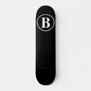 Eenvoudige Elegant Black White Monogram aangepaste Skateboard
