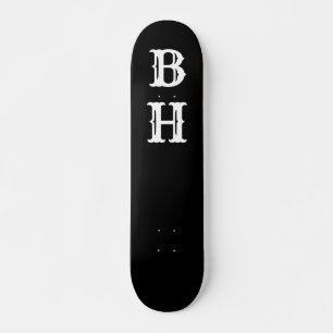 Eenvoudige Elegant Black White Monogram aangepaste Skateboard