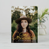 Eenvoudige Elegant Script Afstuderen Foto Folie Uitnodiging (Staand Voorkant)