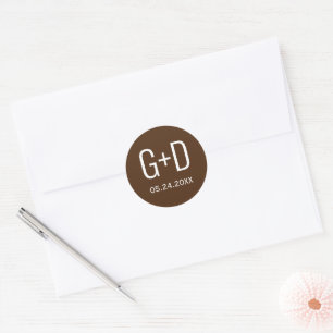 Eenvoudige en elegante initialen bruine bruiloft ronde sticker