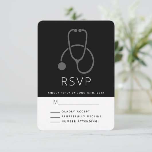 Eenvoudige grijze stethoscoop op zwart RSVP kaartje (Staand voorkant)