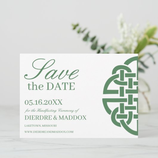 Eenvoudige Groene Keltische Knoop Handfasting Save The Date (Staand voorkant)