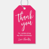Eenvoudige hete roze en witte verjaardagsfeest bed cadeaulabel (Voorkant)