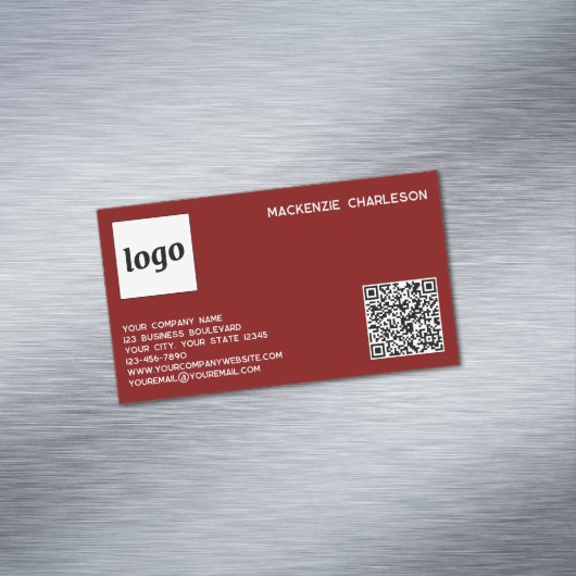 Eenvoudige Logo en QR Code Bourgogne Rood Magnetisch Visitekaartje (Voorbeeld)