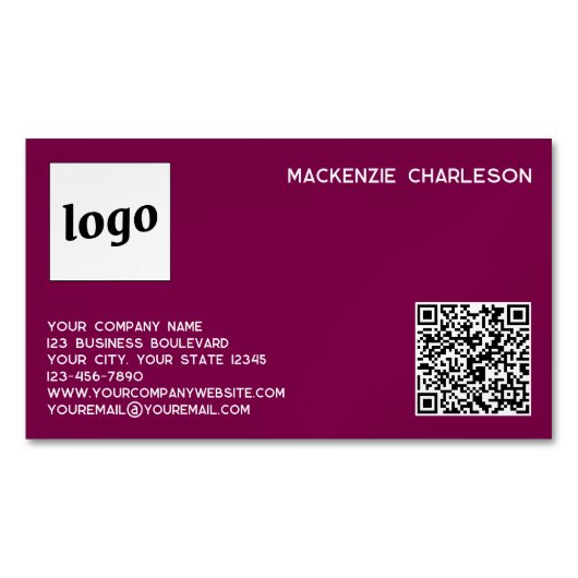 Eenvoudige Logo en QR Code Magenta Roze Magnetisch Visitekaartje (Voorkant)