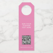 Eenvoudige Logo Tekst QR Code Roze Flessenhanger (Achterkant)