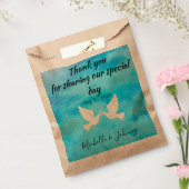 Eenvoudige lotertassen. Het thema van het huwelijk Bedankzakje (Gezegeld)