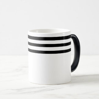 Eenvoudige minimalistische zwarte en witte strepen magische mok