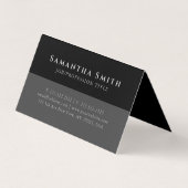 Eenvoudige moderne halfgrijze halfgrijze QR-monogr Visitekaartjes (Achterkant)