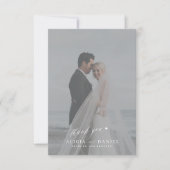 Eenvoudige moderne script foto overlay bruiloft bedankkaart (Voorkant)