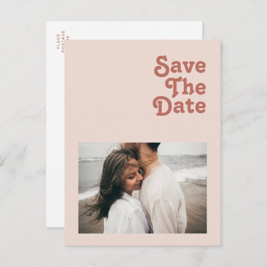 Eenvoudige Retro Vibes Roze Foto Save The Date Uitnodiging Briefkaart (Voorkant / Achterkant)