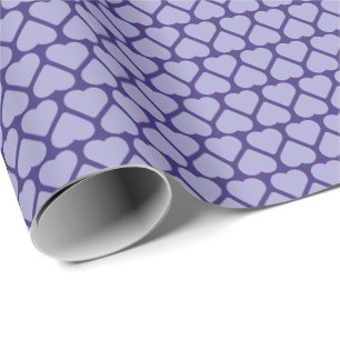 Eenvoudige rijen kleine lavendel hartjes op paars cadeaupapier
