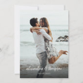 Eenvoudige Sage Groene Foto QR Code RSVP Bruiloft Kaart (Achterkant)