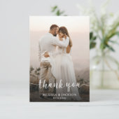 Eenvoudige scriptminimalistische bruiloft foto bedankkaart (Staand voorkant)