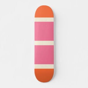 Eenvoudige strepen in roze, oranje en crème skateboard