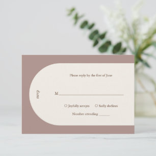 Eenvoudige Taupe Monogram Boho Arch Moderne Bruilo RSVP Kaartje