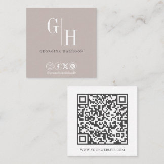 Eenvoudige warme taupe monogram logo QR-code Vierkante Visitekaartje
