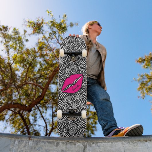 Eenvoudige Zebra met roze lippen gepersonaliseerd Skateboard (Buiten 1)