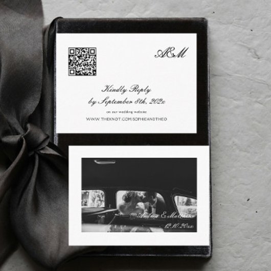 Eenvoudige zwart-wit bruiloft RSVP QR-code Informatiekaartje