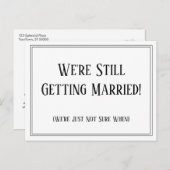 Eenvoudige zwart wit uitgestelde bruiloft update b briefkaart (Voorkant / Achterkant)