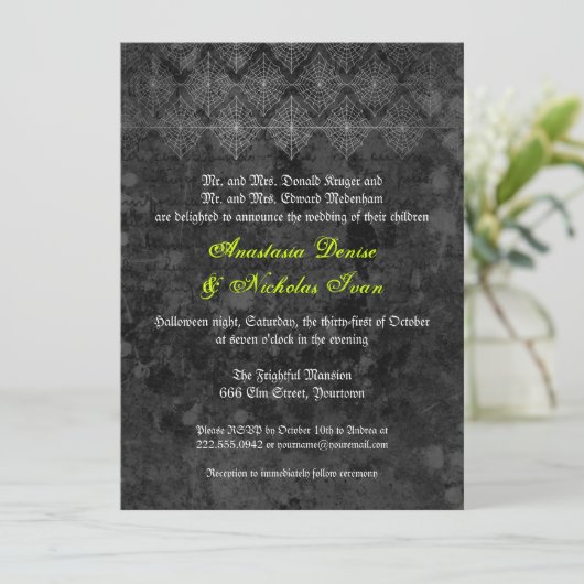 Eerie Halloween Wedding-uitnodiging Kaart (Staand voorkant)