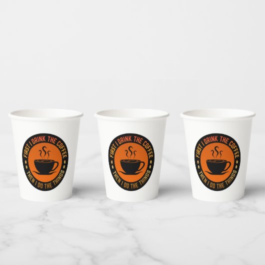 eerst drink ik de koffie en dan doe ik de dingen papieren bekers (Multi)