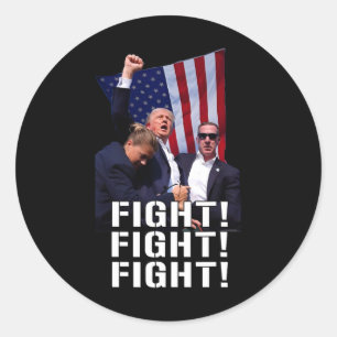 Eerst gepompt gevecht bidden voor Trump Amerika Ronde Sticker