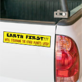EERSTE AARDE BUMPERSTICKER (Op Truck)