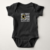 Eerste clipse van baby romper (Voorkant)