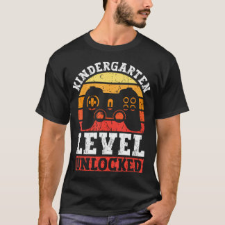 Eerste dag van de kleuterschool vrijgespeeld Terug T-shirt