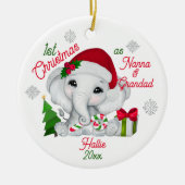 Eerste kerst als grootouders Schattigee olifant Keramisch Ornament (Voorkant)