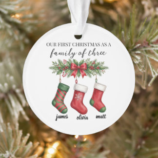Eerste kerst familie van drie sokken ornament